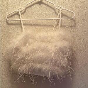 Gianni Bini Women’s White Feathered Crop Top